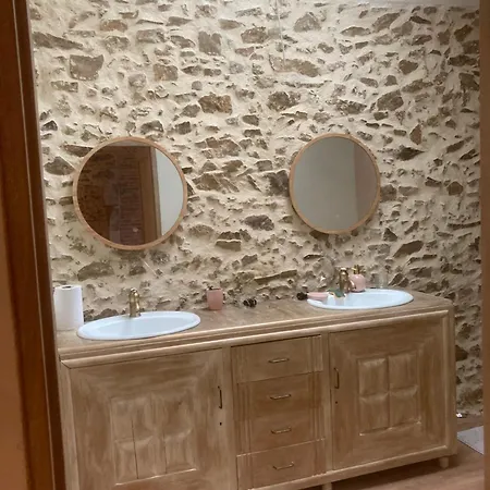 Premier Etage D Une Jolie Maison A La Campagne Montravers Extérieur photo